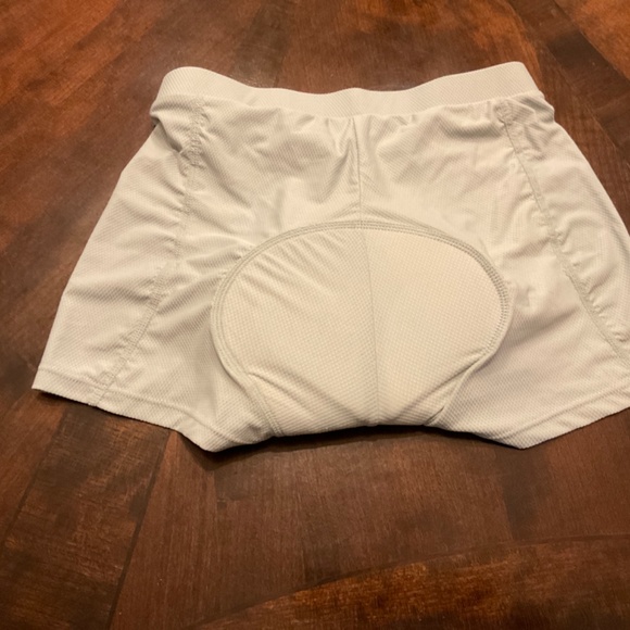 NWT Gray padded Santic New Week Women’s Underwear for biking - Picture 8 of 8